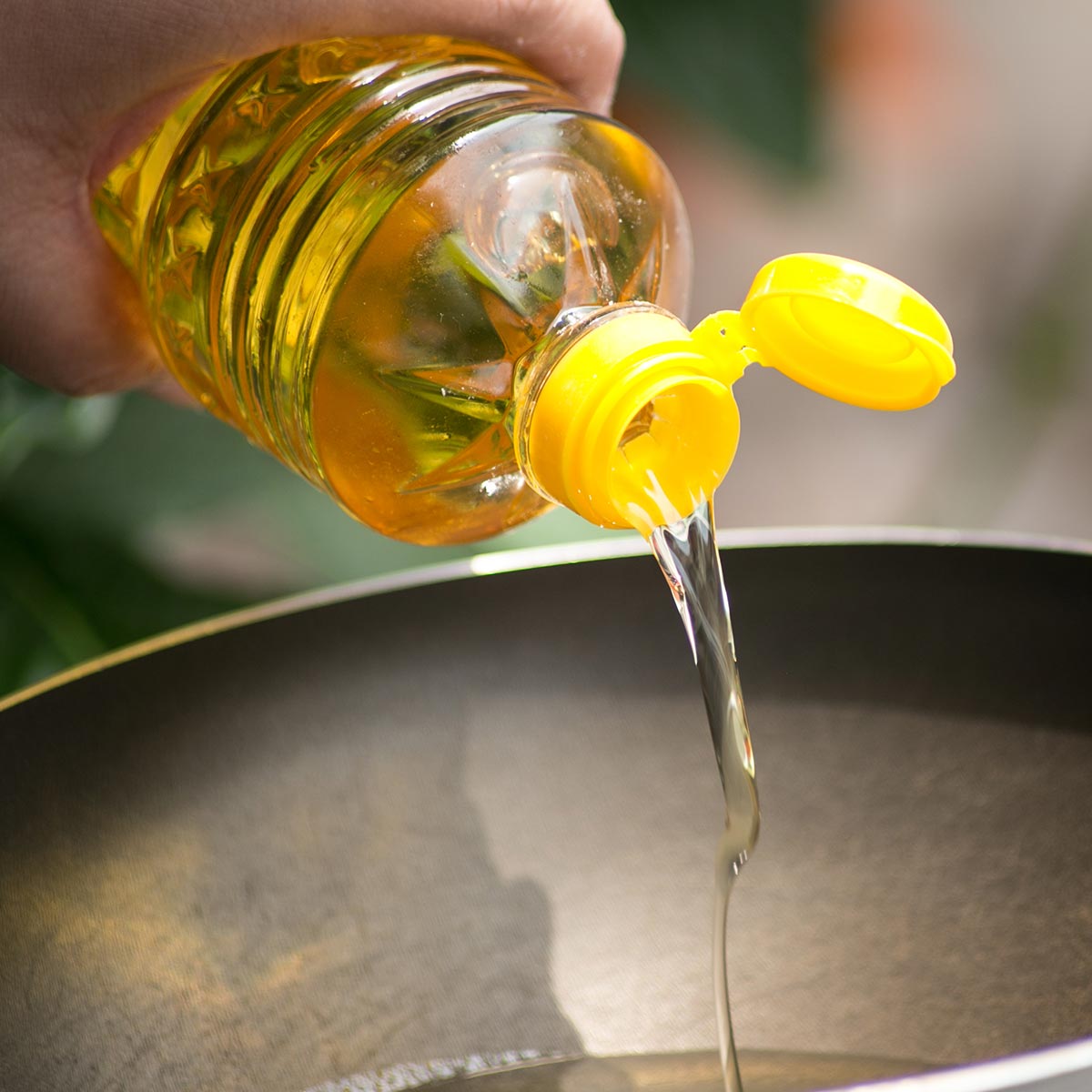 Clear Liquid Frying Oil